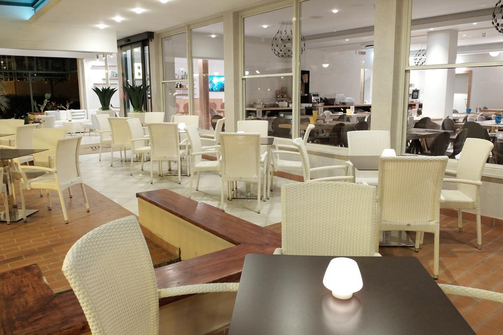 Hotel Aurea リミニ エクステリア 写真